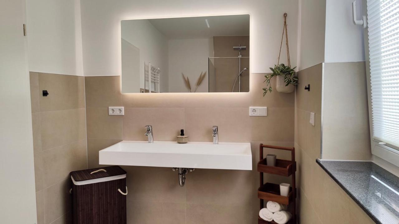 Hygge Home - Mit Garten Und Stellplatz Fuer Feriengaeste-, Monteure / Netflix / 10 Min. Zur Sinsheim Therme Und Zur Autobahn Екстер'єр фото